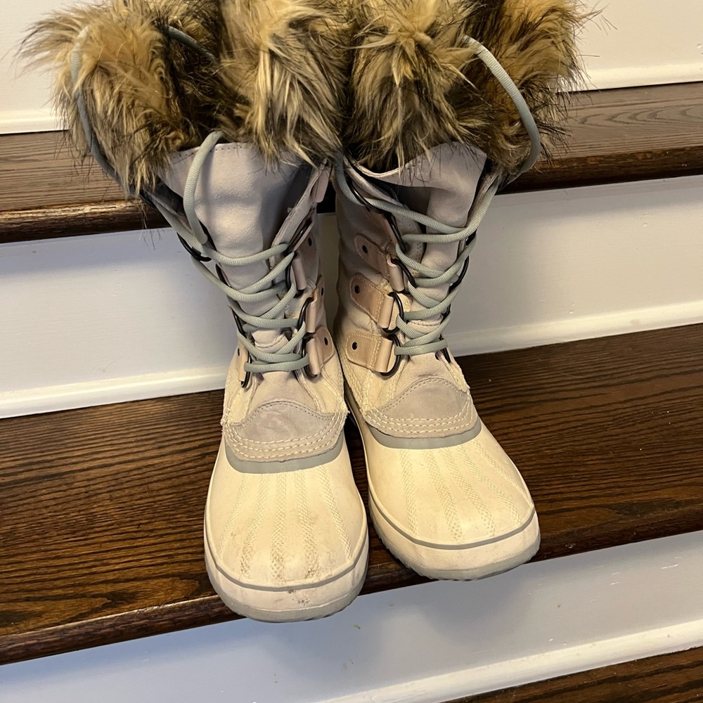 Sorel Gray and White Winter Boots with Fur Trim